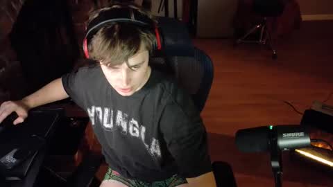 BubblebuttBdn online show from April 1, 3:29 am