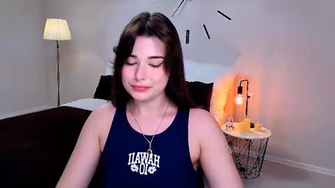 Ari online show from February 25, 2:42 pm