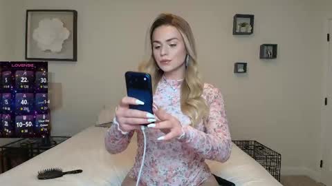 buitifulblonde online show from January 10, 10:59 pm