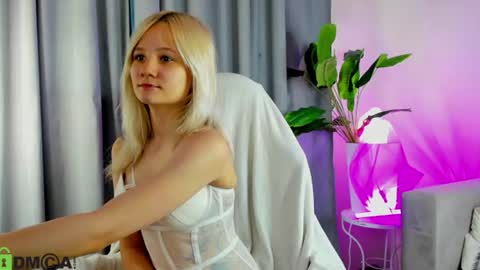 Elsy online show from June 17, 11:04 am