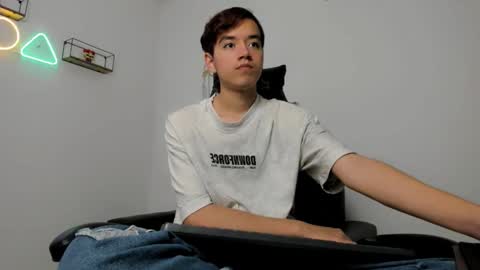 bunny online show from December 3, 12:39 pm