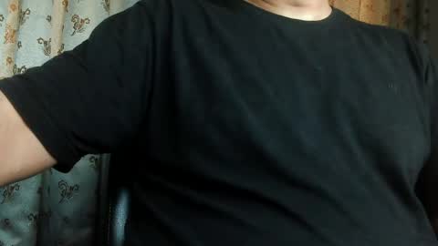 Hairy Arabian online show from April 9, 7:14 am