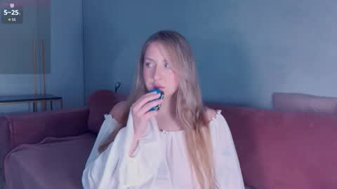 Lissa online show from September 18, 7:51 pm