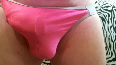 bustinfree online show from December 18, 3:11 pm