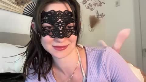 busy_bee69 online show from April 14, 12:14 am