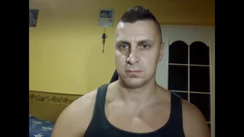 bzykacz1988 online show from October 19, 10:36 pm