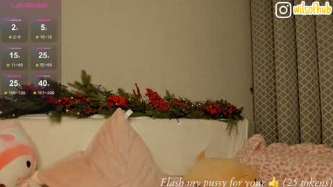 Snapshot of bzzzme chatting on December 26, 4:14 pm My name is Sofia I will be glad if you spend your time with me 3 online show from December 26, 4:14 pm