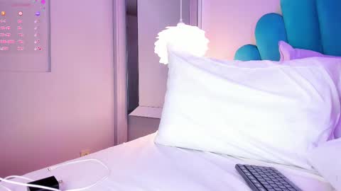 Caitlyn  online show from March 6, 1:48 am