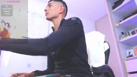 Valerio  online show from April 17, 10:01 pm