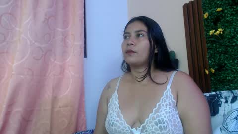 calimasalas2 online show from February 12, 12:58 am