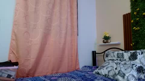 calimasalas2 online show from March 1, 2:32 pm