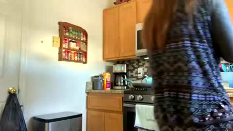 Snapshot of calishop1 chatting on December 15, 5:10 pm calishop1 online show from December 15, 5:10 pm