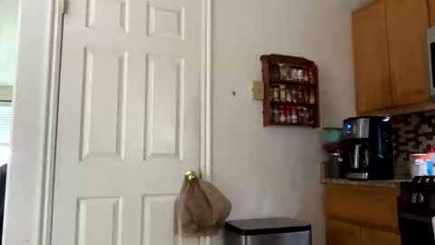 calishop1 online show from April 26, 4:59 pm