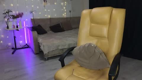 Dasha       inst       dasha is nice online show from April 3, 4:58 pm