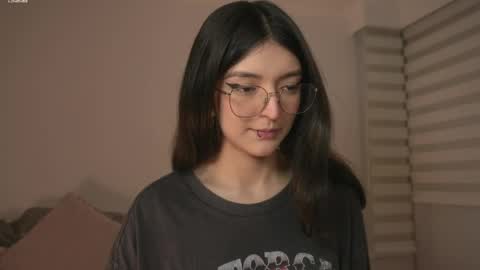   online show from April 7, 1:40 am