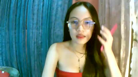 Freya online show from October 23, 7:10 am