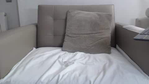 callme_kim online show from October 31, 9:59 pm