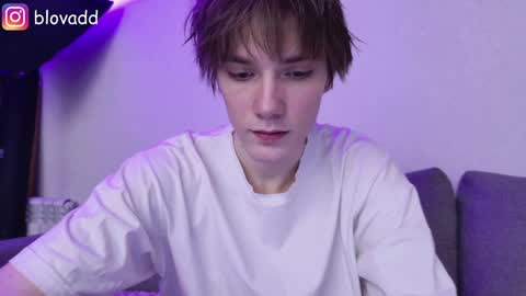 Snapshot of callmenineoneseven chatting on February 3, 12:25 pm Nick online show from February 3, 12:25 pm