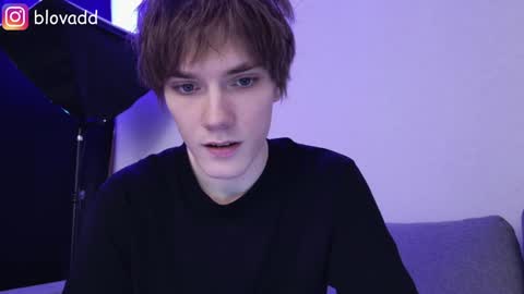 Snapshot of callmenineoneseven chatting on January 31, 5:09 am Nick online show from January 31, 5:09 am