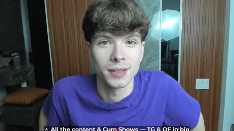 Hey I am Calvin  online show from April 19, 5:14 pm