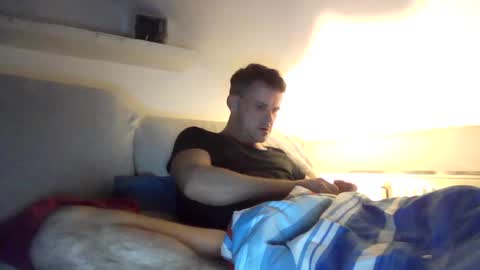 cam_bitch_boy online show from December 2, 12:01 am