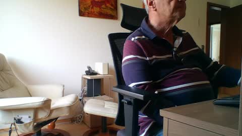 camcologne online show from April 9, 10:43 am