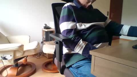 Snapshot of camcologne chatting on October 7, 10:00 am camcologne online show from October 7, 10:00 am