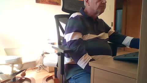 Snapshot of camcologne chatting on October 1, 2:38 pm camcologne online show from October 1, 2:38 pm