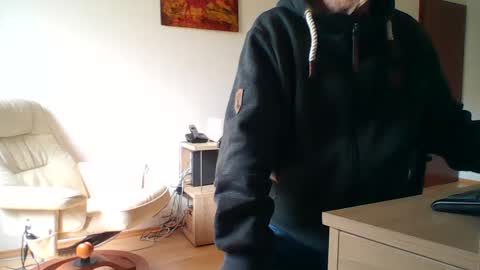 Snapshot of camcologne chatting on February 11, 10:58 am camcologne online show from February 11, 10:58 am