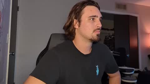 Snapshot of cameron_camming chatting on October 20, 9:42 pm Cameron online show from October 20, 9:42 pm