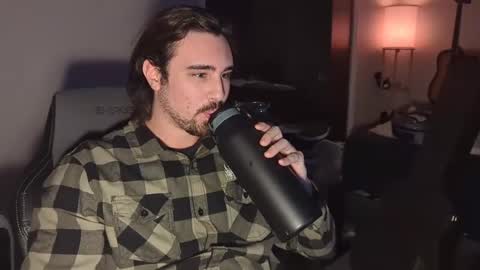 Snapshot of cameron_camming chatting on November 2, 12:10 am Cameron online show from November 2, 12:10 am