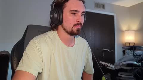 Snapshot of cameron_camming chatting on October 15, 7:47 pm Cameron online show from October 15, 7:47 pm