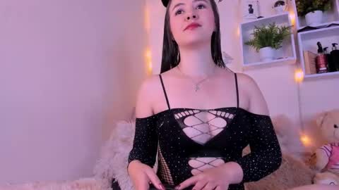 Camii Lopez online show from February 8, 8:10 pm