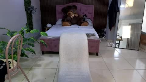 Camil online show from April 3, 1:51 pm