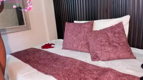 camila__bouzas online show from October 17, 10:58 pm