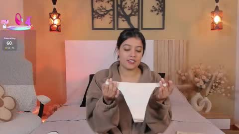 camila_bustamante_ online show from November 12, 6:43 pm