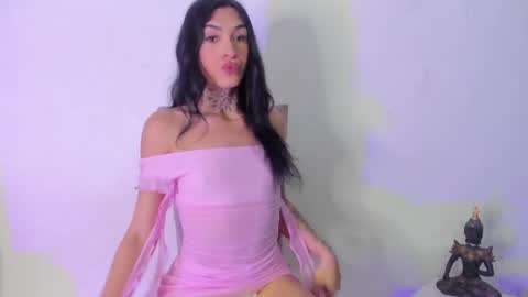  s online show from April 8, 4:37 am