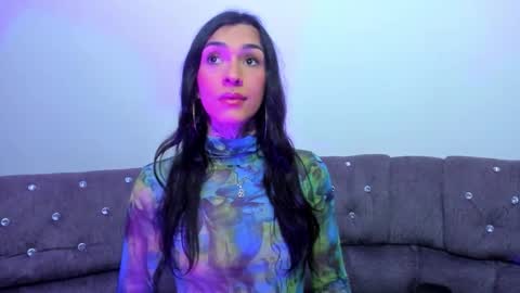  s online show from December 5, 7:51 am