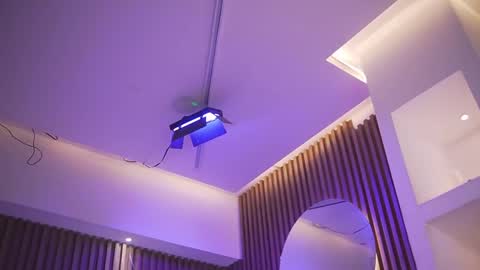 Camila online show from April 11, 7:45 am