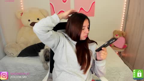  C A M I  online show from December 18, 11:19 pm