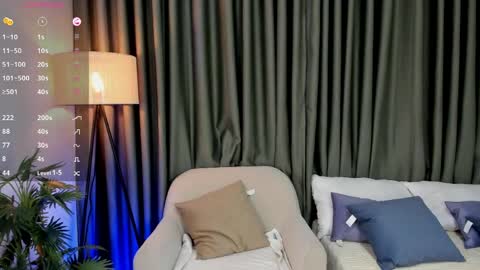 camila_gz online show from April 17, 10:34 pm