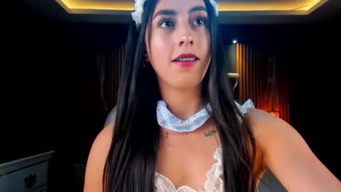 camila_martinez9 online show from October 26, 9:25 pm