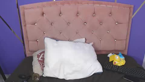 Camila online show from November 4, 7:37 pm