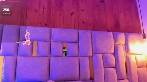 camilaa_smith_ online show from April 20, 7:50 pm