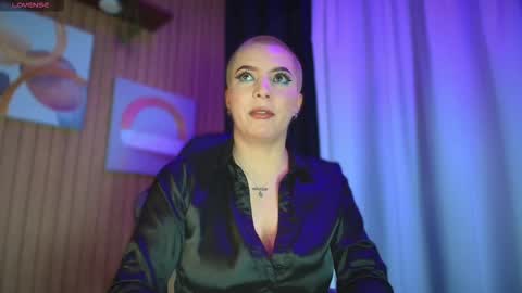    online show from November 6, 12:19 pm