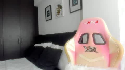 camilagomez_ch online show from June 26, 2:11 pm