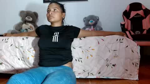 Camila online show from March 10, 1:04 pm