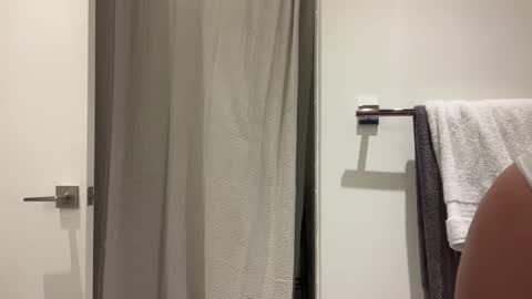 Snapshot of camiliakxoxo chatting on September 11, 10:49 am camiliakxoxo online show from September 11, 10:49 am