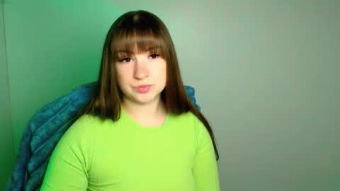 Camilla online show from April 17, 6:05 am