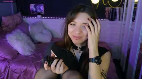 Camilla online show from April 17, 6:27 am